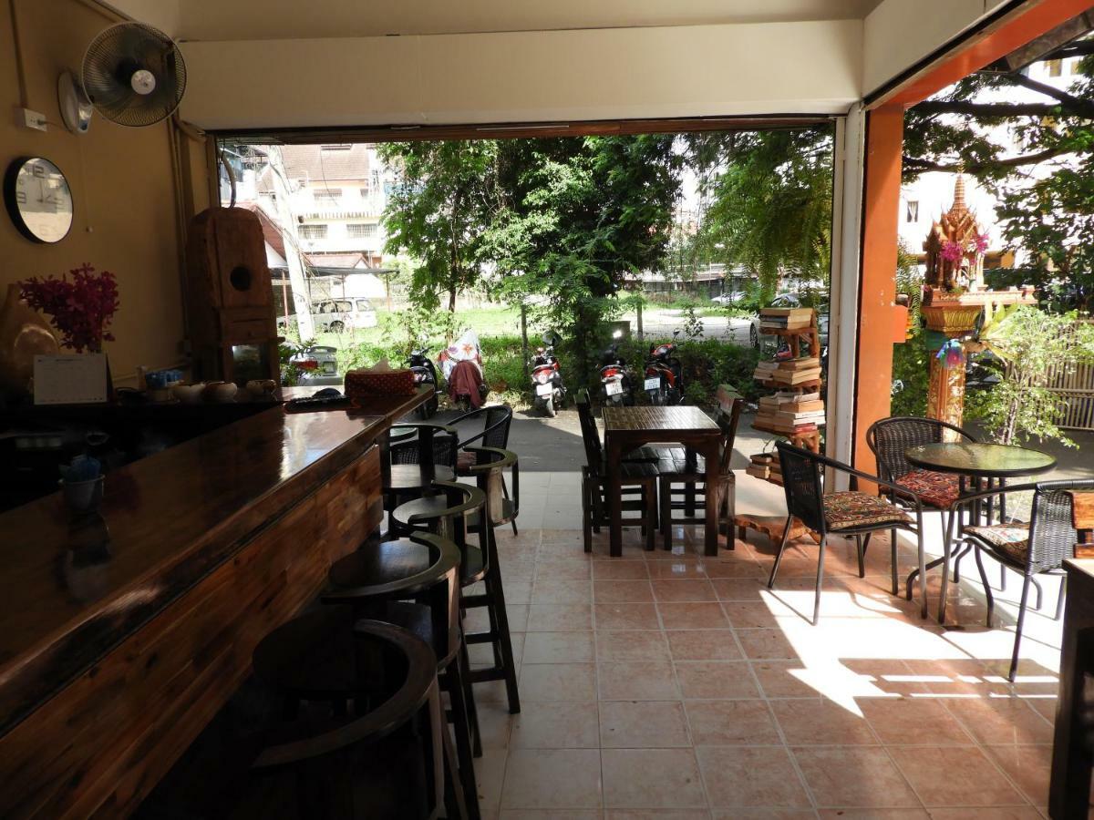 P'Lyn House Hotell Chiang Mai Exteriör bild