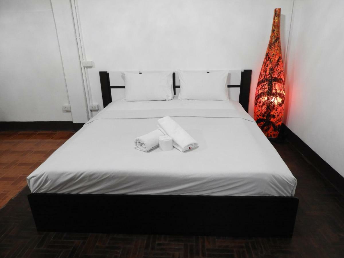 P'Lyn House Hotell Chiang Mai Exteriör bild